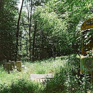 It was very overgrown when we visited. Please watch where you step because there are lots of glass bottles.