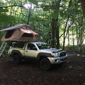 Bluff Hollow