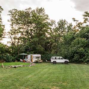 The secluded back yard. It really feels so separated from the nearby neighborhood and houses