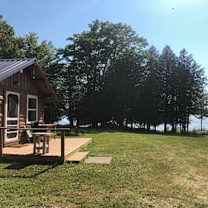 Private lake cabin-no public access