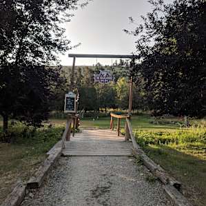 Entrance gate