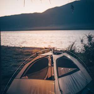 Extra Special Lakeshore Camping