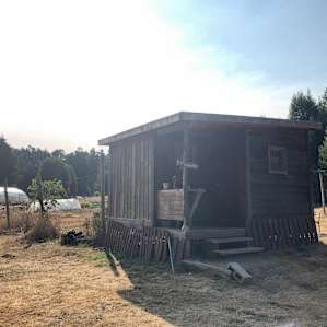 Cozy Cabin On Meadow Farm