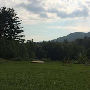 Barn Door Hostel - Campground