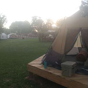 Zion On The Green - Bell Tent Deck