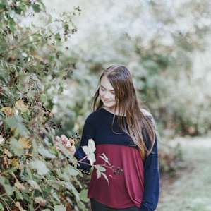 picking blackberries