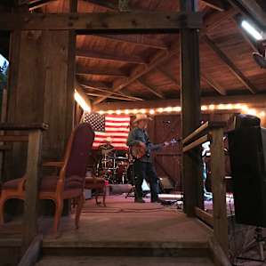 Accross the street from the campground you can get food and watch live music.