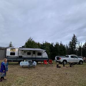Our rig fit just right in a private little spot on the property.