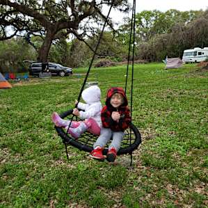 Texas Treehouse Swings Forest