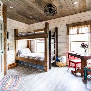 Tiny Cabin in the mountains