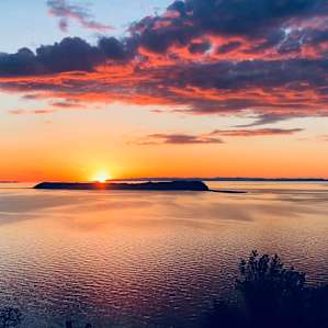Historic Bluff Sunset Retreat