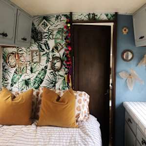 Sunset Hideaway 1974 offgrid Avion