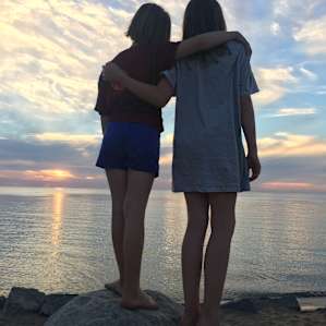 5 minutes to beach for sunsets!