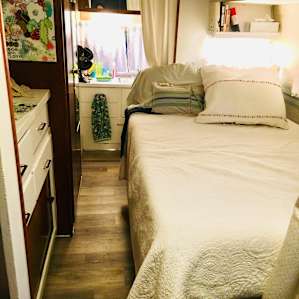 Vintage AIRSTREAM farm Glamping