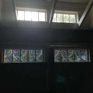 Love these windows with the beautiful sun shining through<3