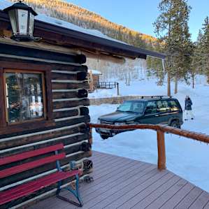 Buckeye's Cozy, Romantic Cabin
