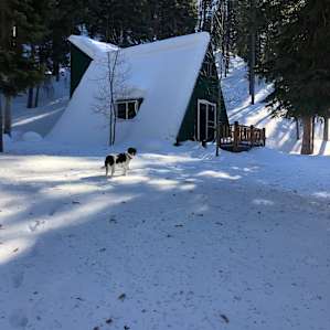 Adorable off grid A-Frame cabin