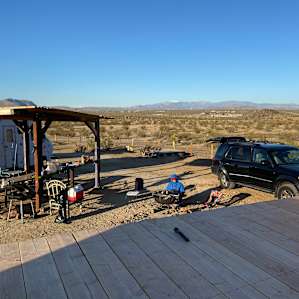BIG 6 - Scenic, big tent platform