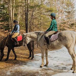 Host Ken's sister, Tara, and her daughter mid-horseback riding lesson