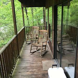 Pinnacle Springs Cabin