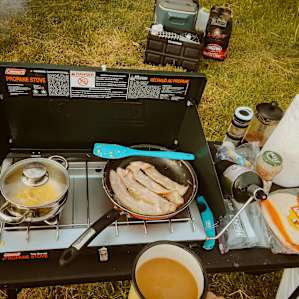 River & Mountain Tent & RV Camp
