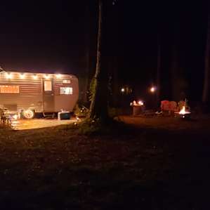 Petal Pusher Vintage Trailer