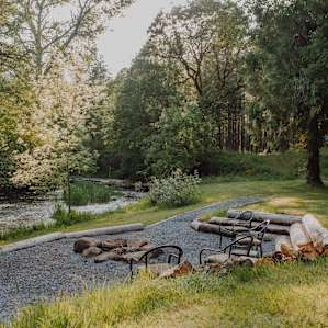 Full firepit set up, wood was provided.