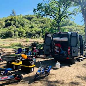 Native Wildlife Creekside Tent Camp
