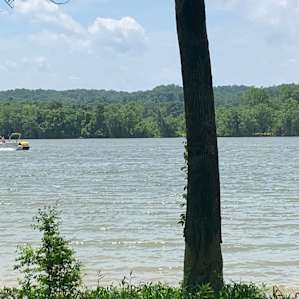 Camping on the Tennessee River