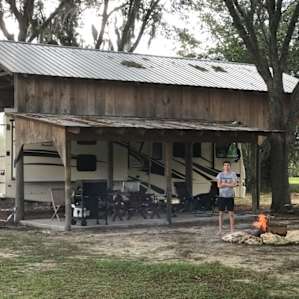 Live Oak Cove ( covered barn)