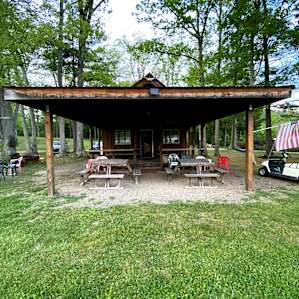 The cabin from the outside.