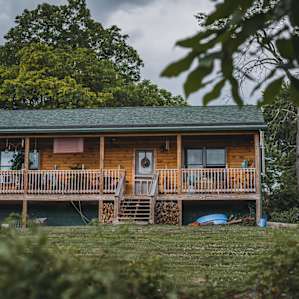 Susie's beautiful house her own son built for her!