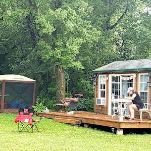 Cozy Lakeside Cottage & Tenting