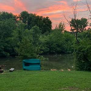 Enchanted Oaks: Small RV site #5