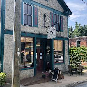 Cutest little coffee/bakery in Saluda!