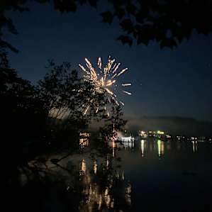 Fireworks on Winnisquam's Edge