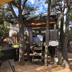 Chi-Treehouse at Sunny Mellow Villa