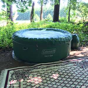 Hot Tub in the woods!