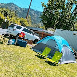 Rogue Rocks Tent Camping