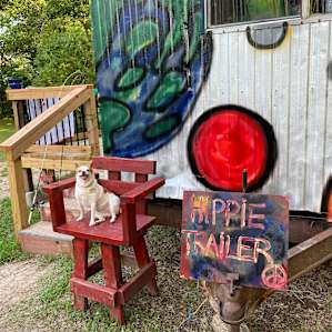 Hippie Trailer @ Milo Farm