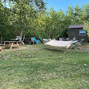 ELEVATED WESTERN CREEKSIDE CAMPING
