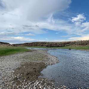 A five minute drive to the Rio Grande, where we walked and took photos...