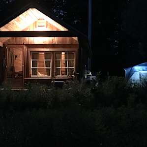 Farm Stay in Farmhand Cabin