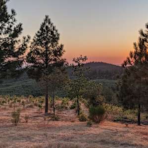 Sunset colors (sun already behind mountains)