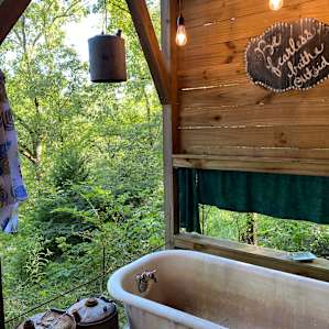 Outdoor shower and bath were like nothing we’d been to before!