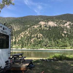 Shade trees behind the camper/deck site make it so pleasant.