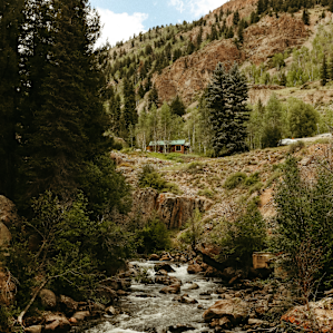 nearby hike that Ryan suggested, beautiful river views throughout