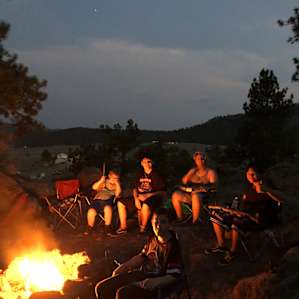 ⋒Far Out Camp⋒ 5Min to Guffey Gorge