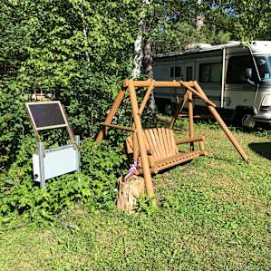 Solar charging station