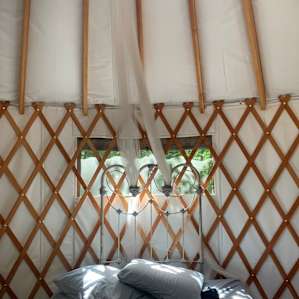 Secluded Off-Grid Yurt with Hot Tub